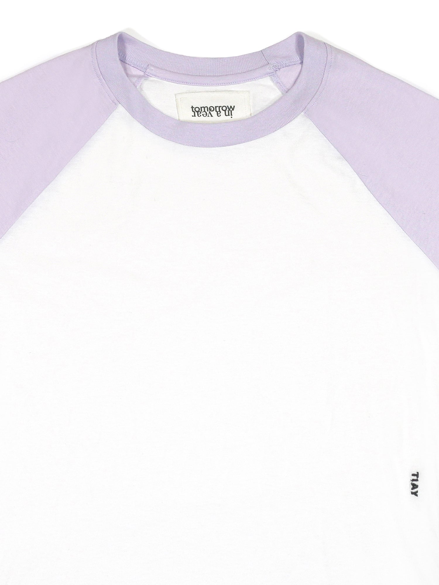 Round neck raglan tee