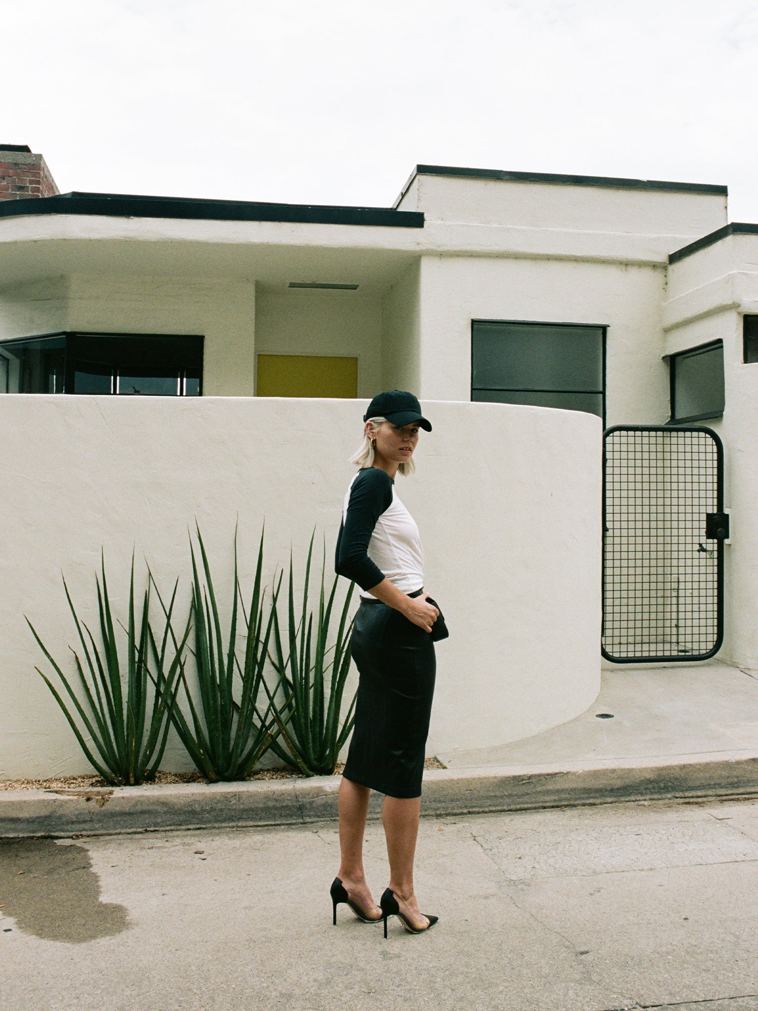 Slim Fitted Raglan Baseball T-shirt - Black/white