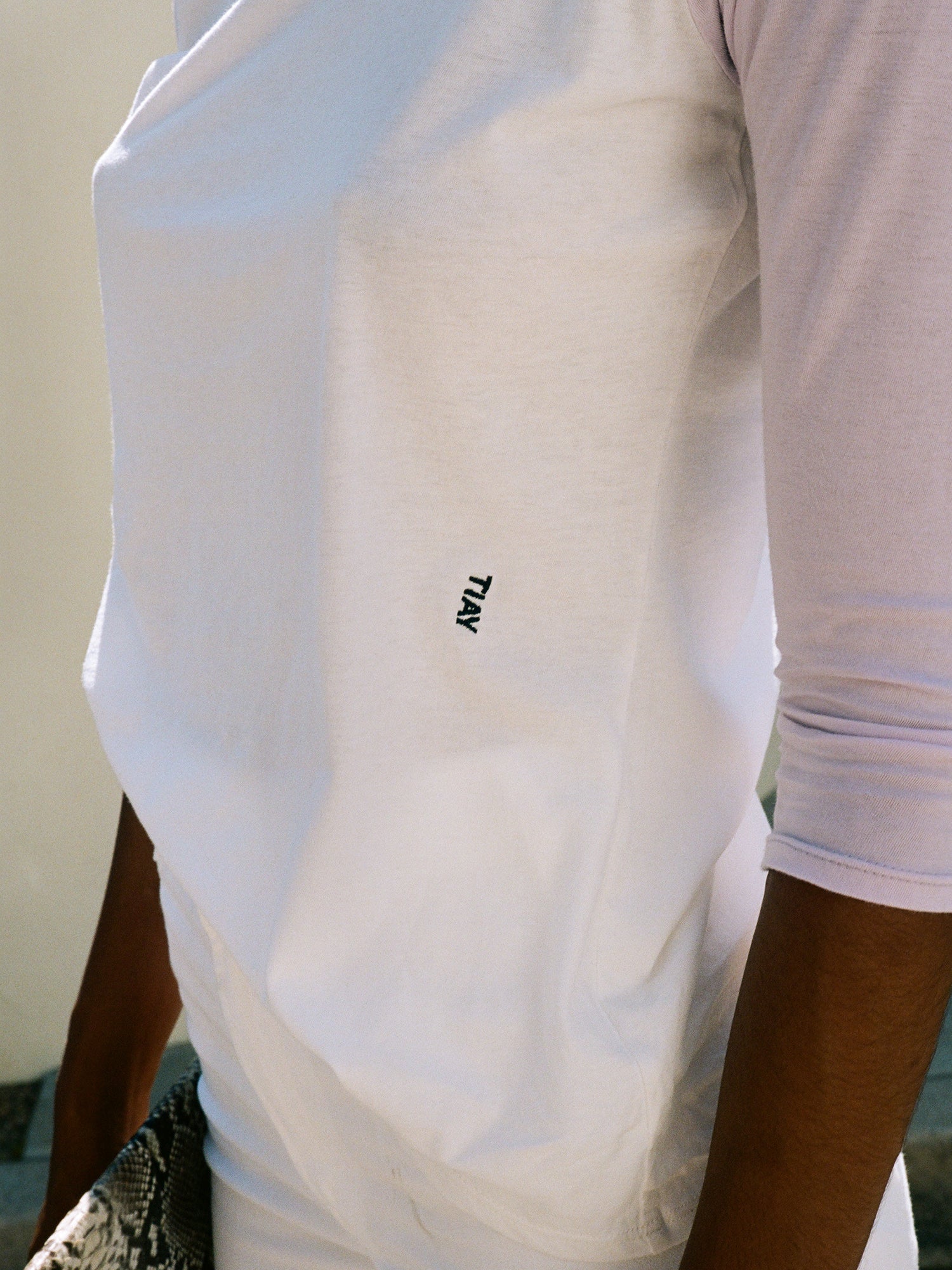 premium raglan