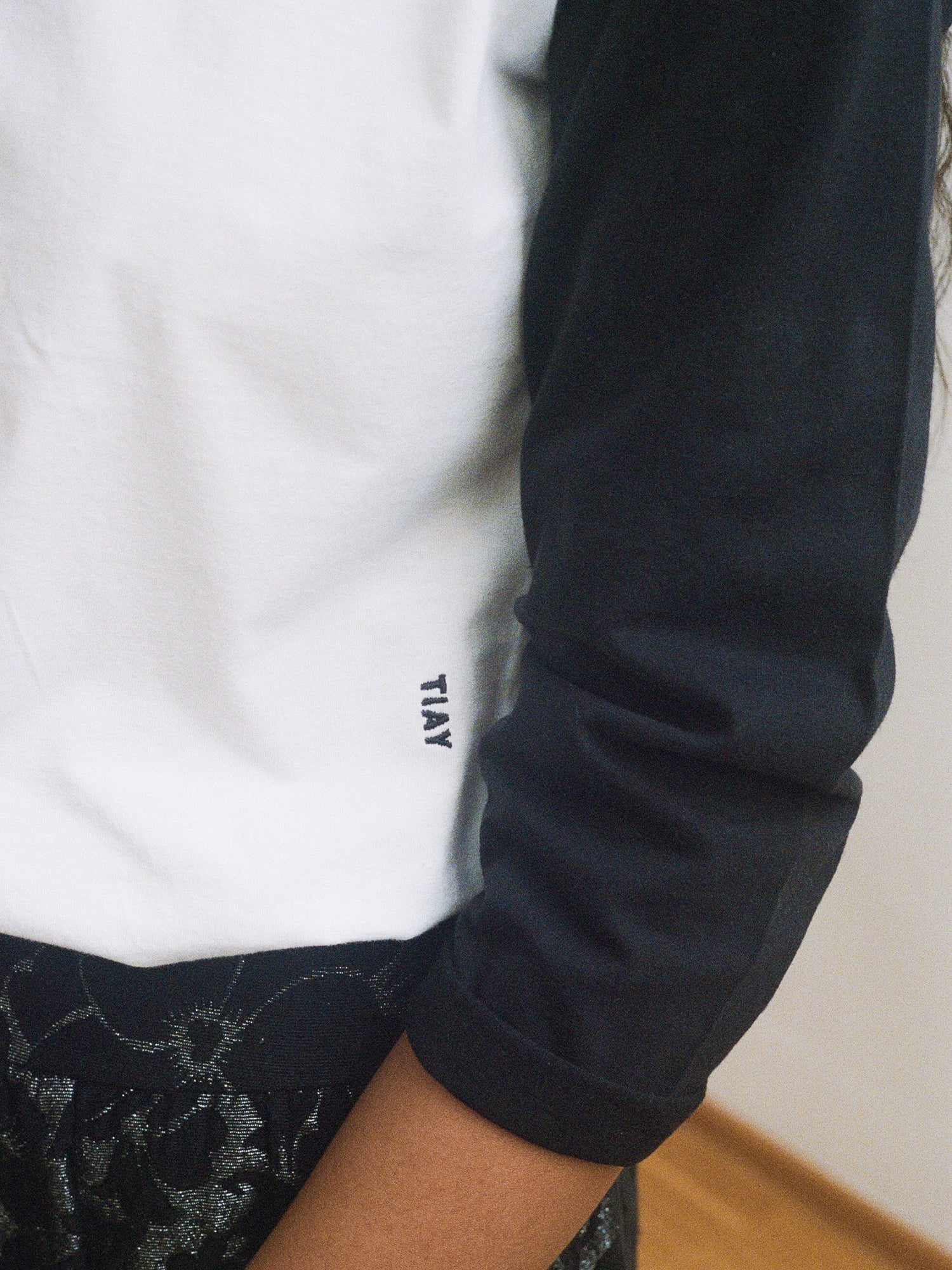 premium raglan
