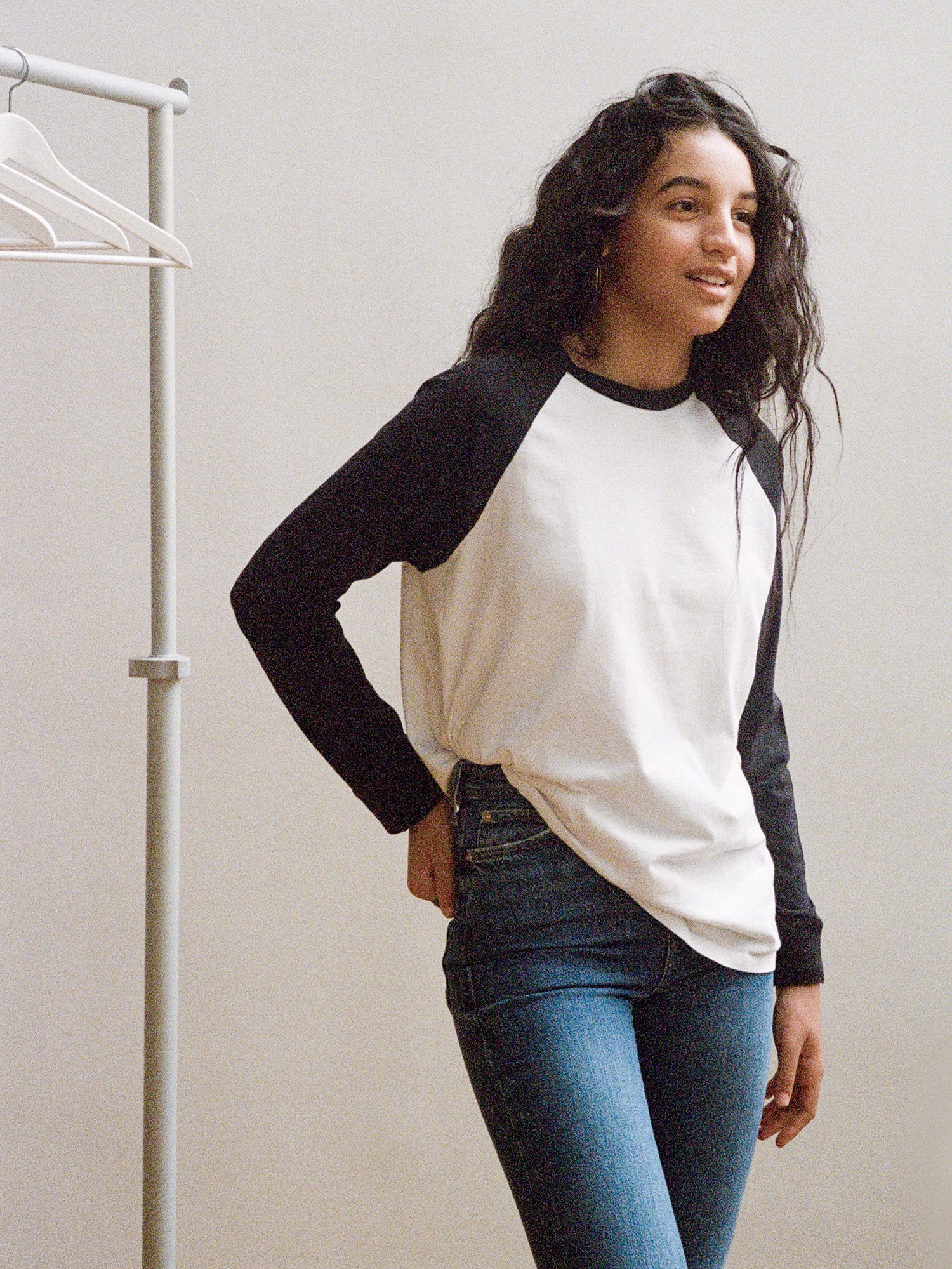 Unisex Raglan Loose Fit T-shirt - Black/White