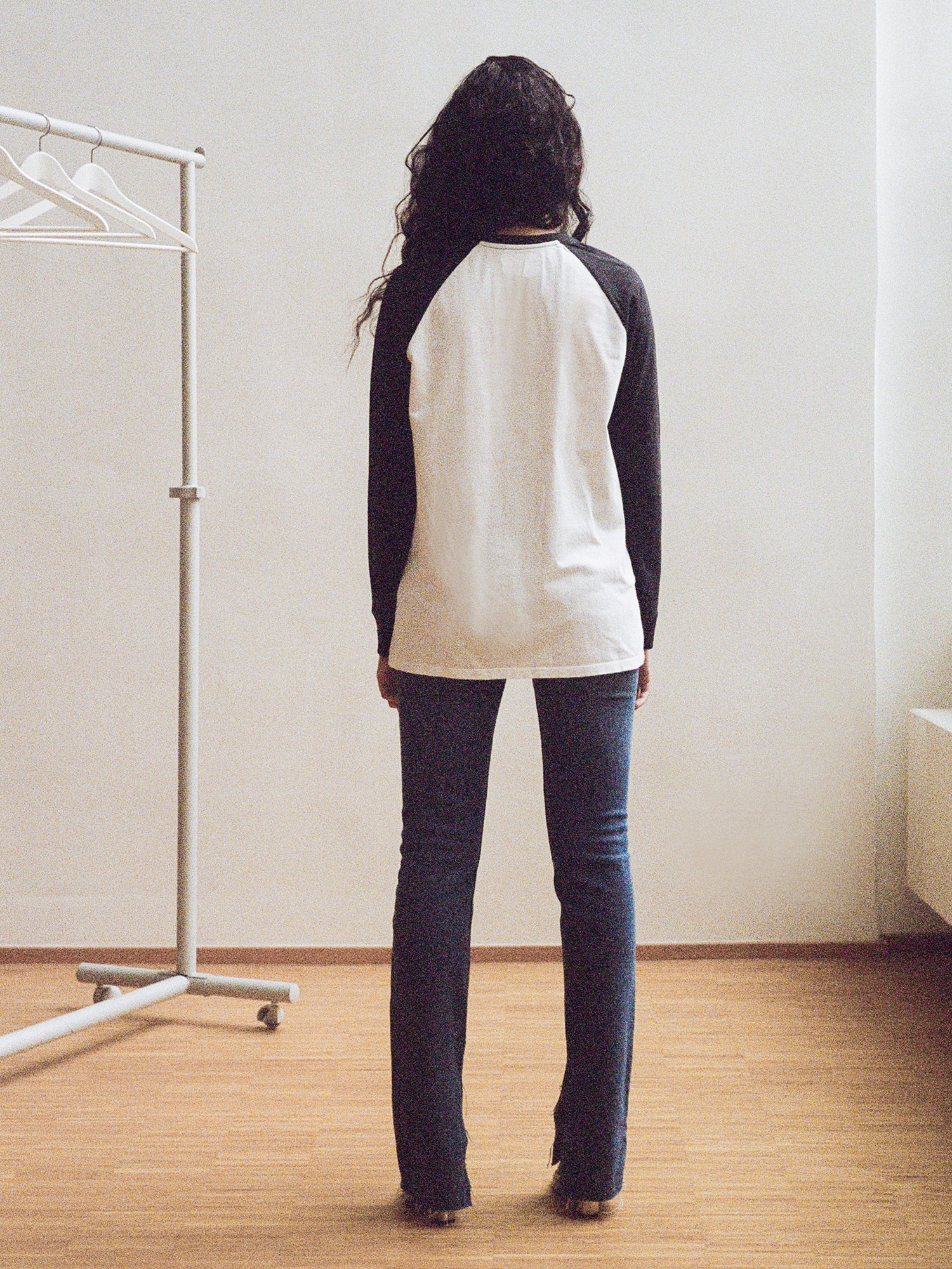 Unisex Raglan Loose Fit T-shirt - Black/White